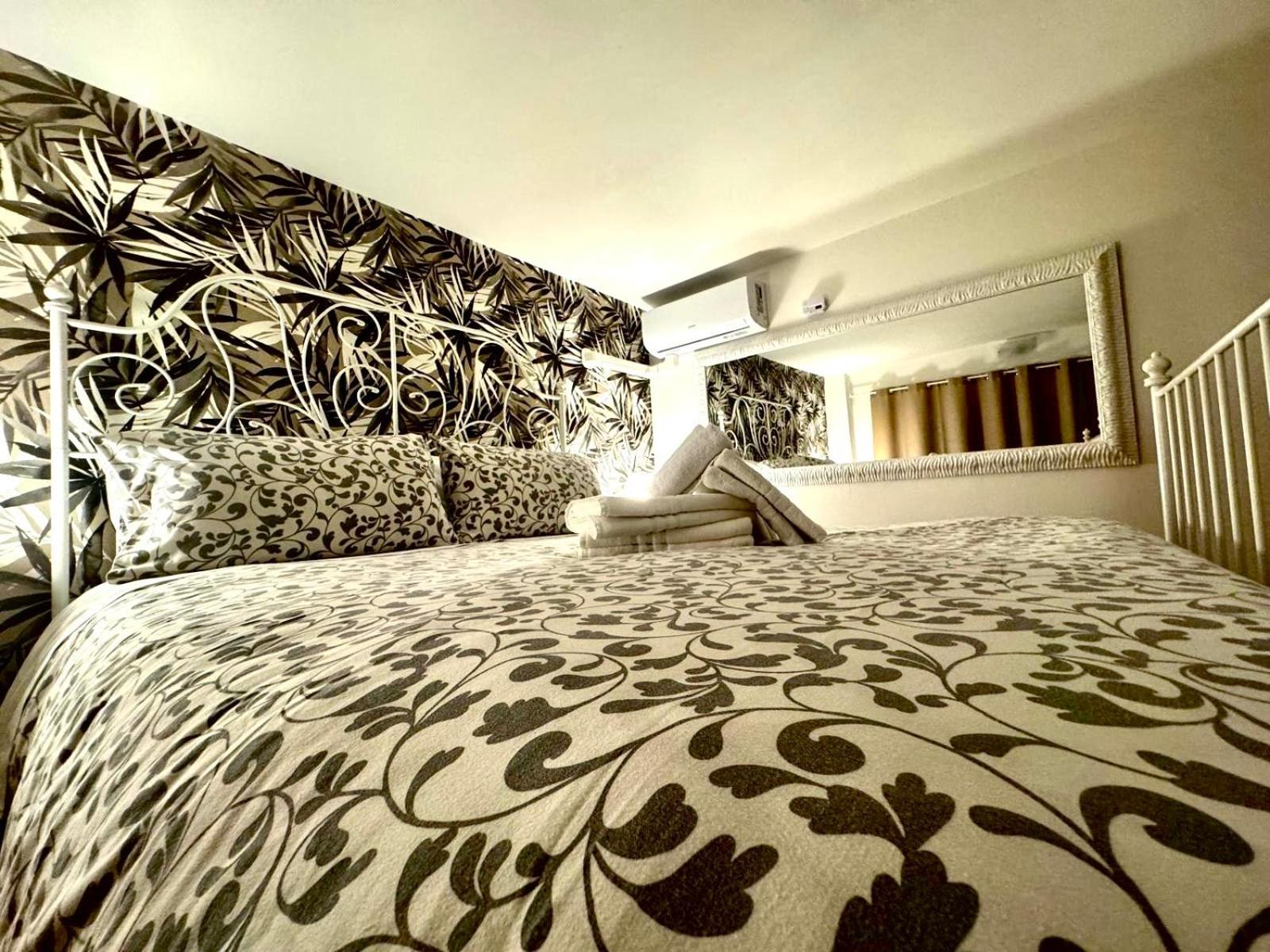 Machiavelli House Apartment Rom